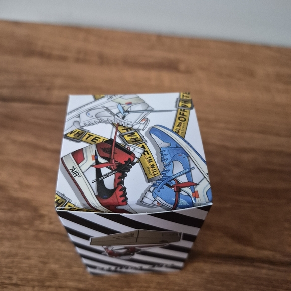 NWT Off White collectible miniature sneakers 👣 - Picture 6 of 8